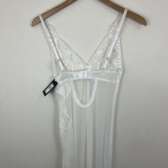 NWT Frederick's Of Hollywood Stephanie Sheer Lace Chemise Teddy Thong Set Small - Picture 3 of 5